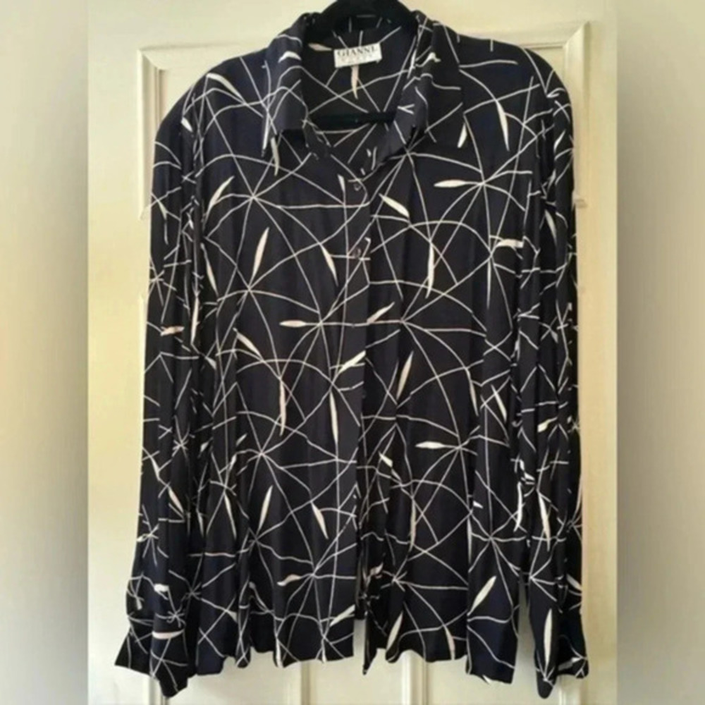 Gianni Navy Blue and Beige Blouse.  Size 20
